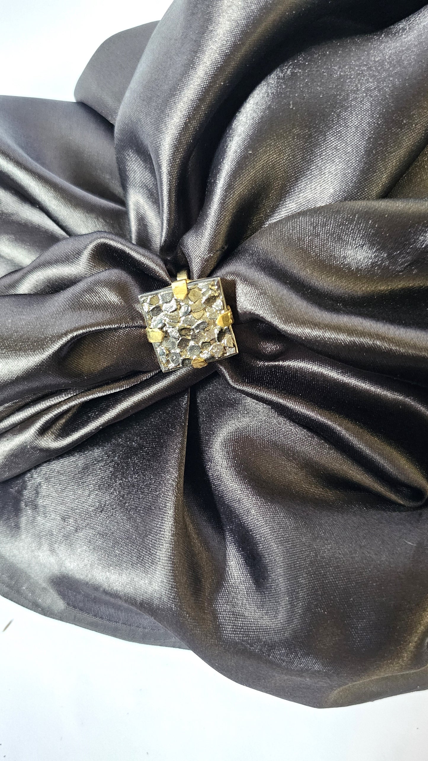 Large Square Ring