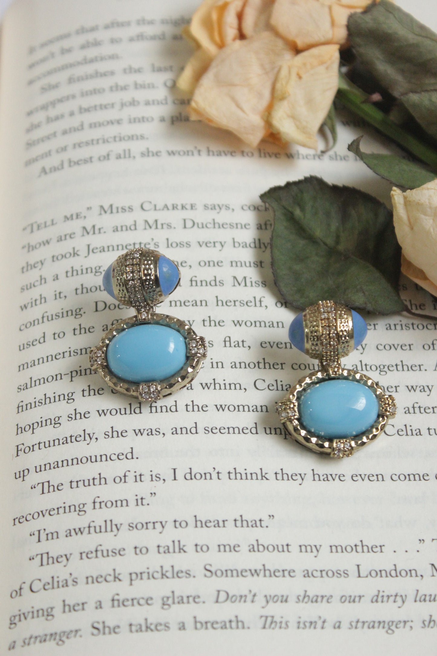 Turquoise style drop with cabochon-cut blue stone vintage-inspired earring