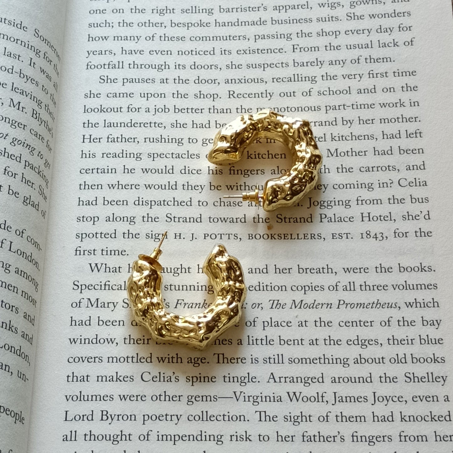 Punk irregular hoop earring