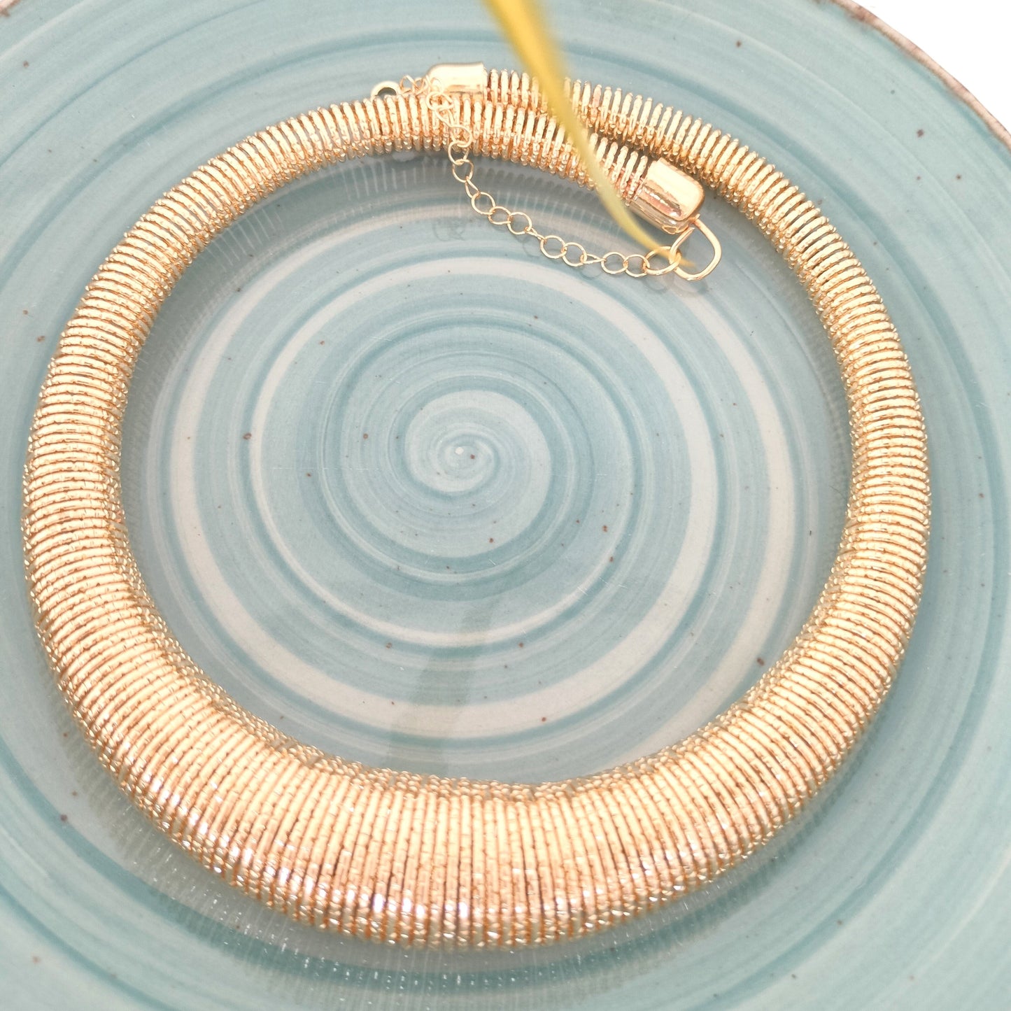 Retro Hasli Choker