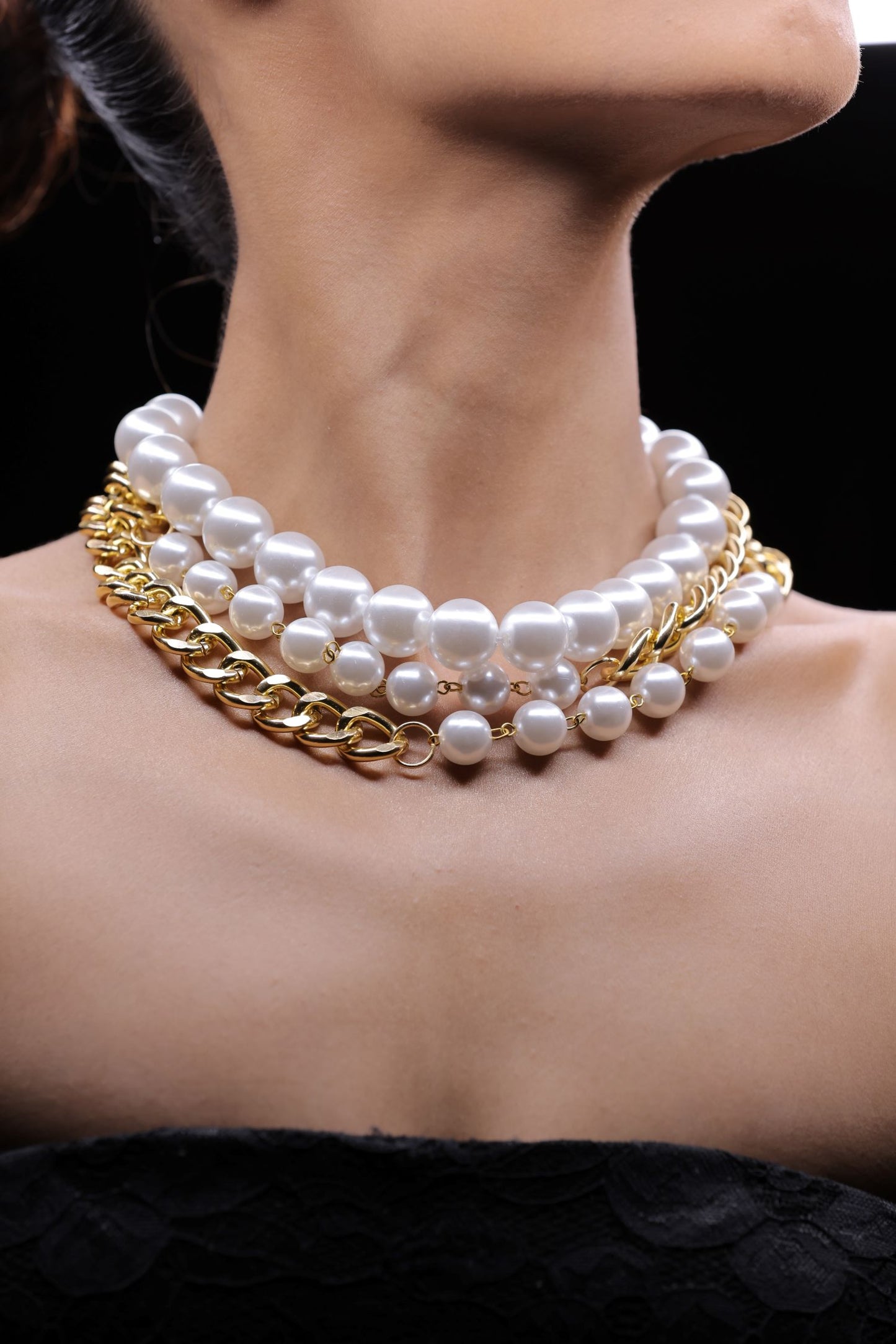 Golden With White Pearl Neckpiece