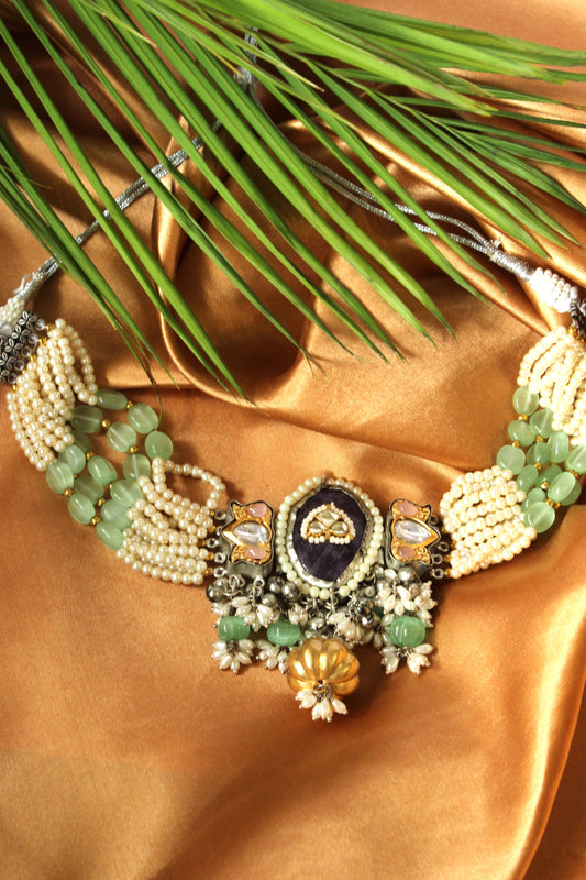 Silver Neckpiece With Pearls