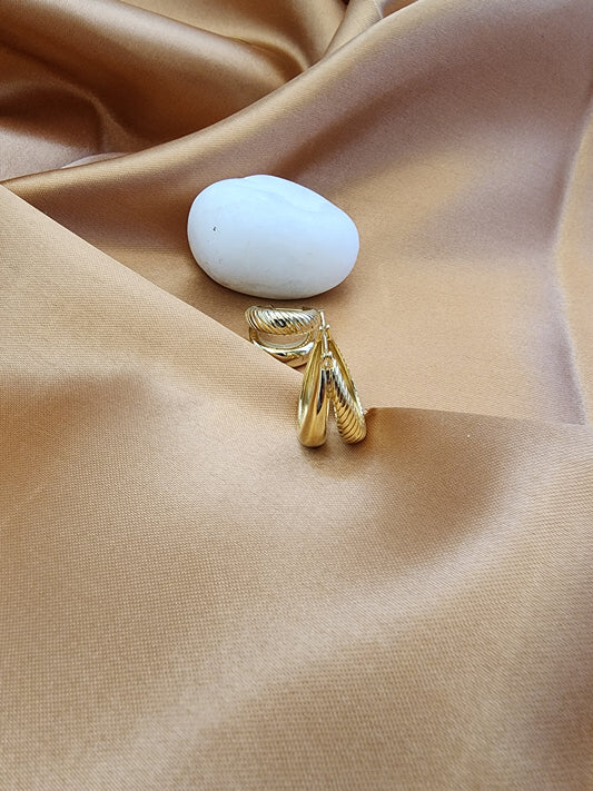 Minimalist Casual Hopps Earring