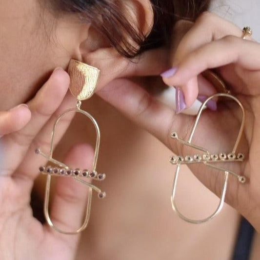 Golden Light Weight Earring