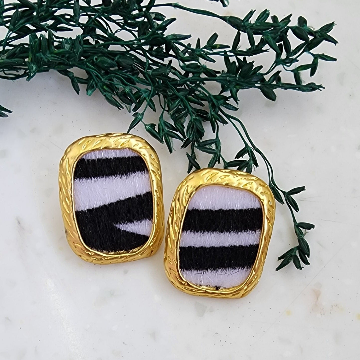 Blaken White Stud Earring With Golden Border