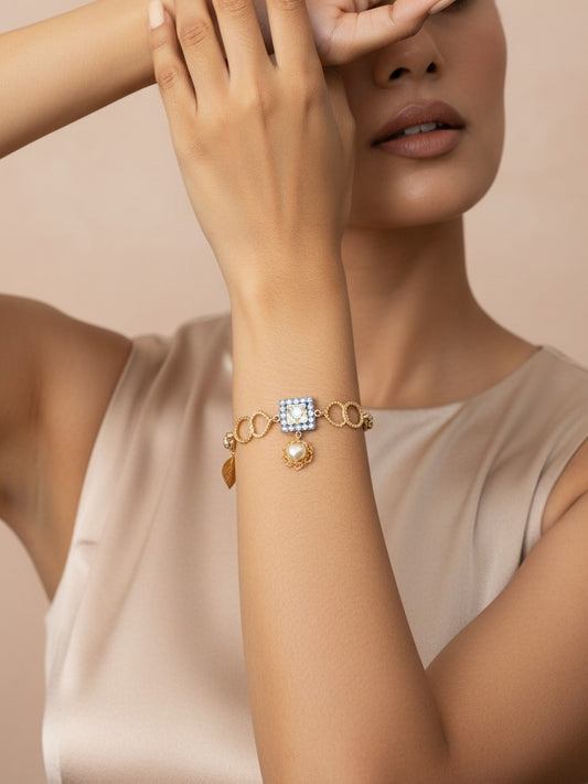 Chain Westen Bracelet With Flower Encraved