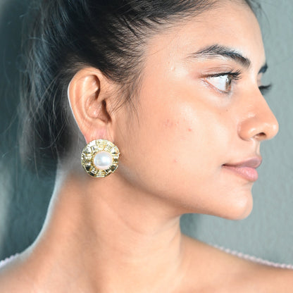 Golden Round Pearl Stud Earring