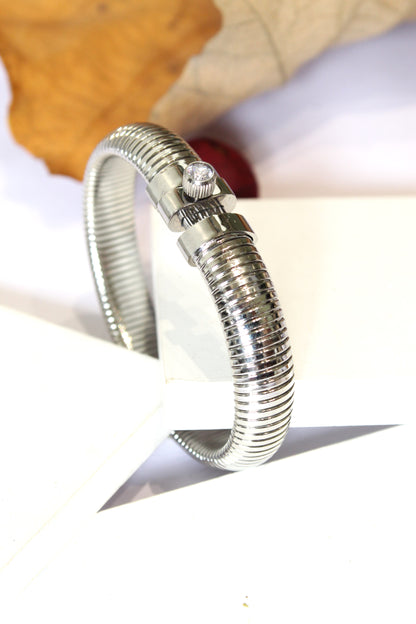 Solitaire Lock Design Bracelet