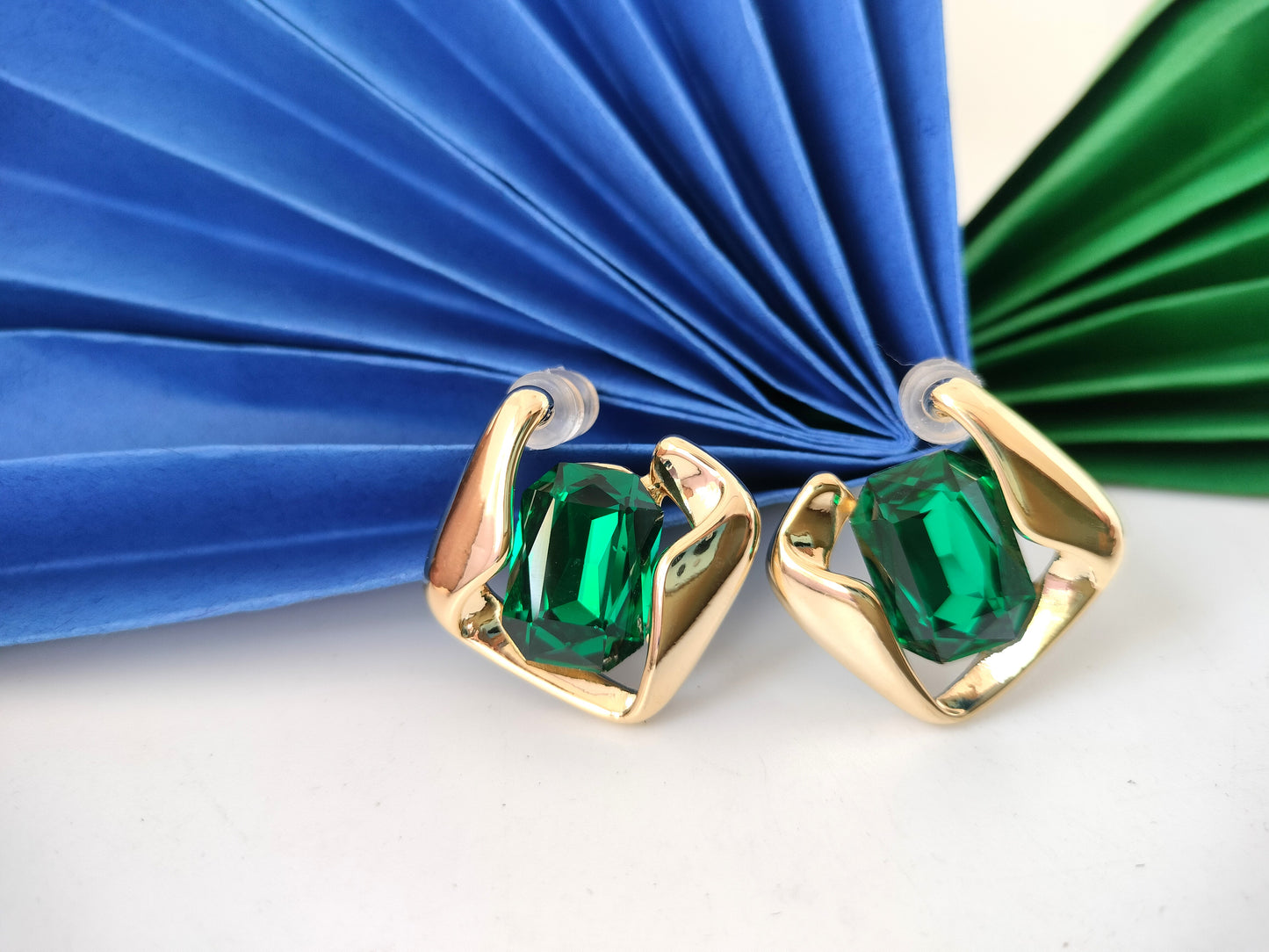 Emerald Stone Stud Earring