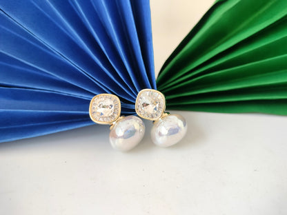 Stone & White Button Pearl Stud Earring