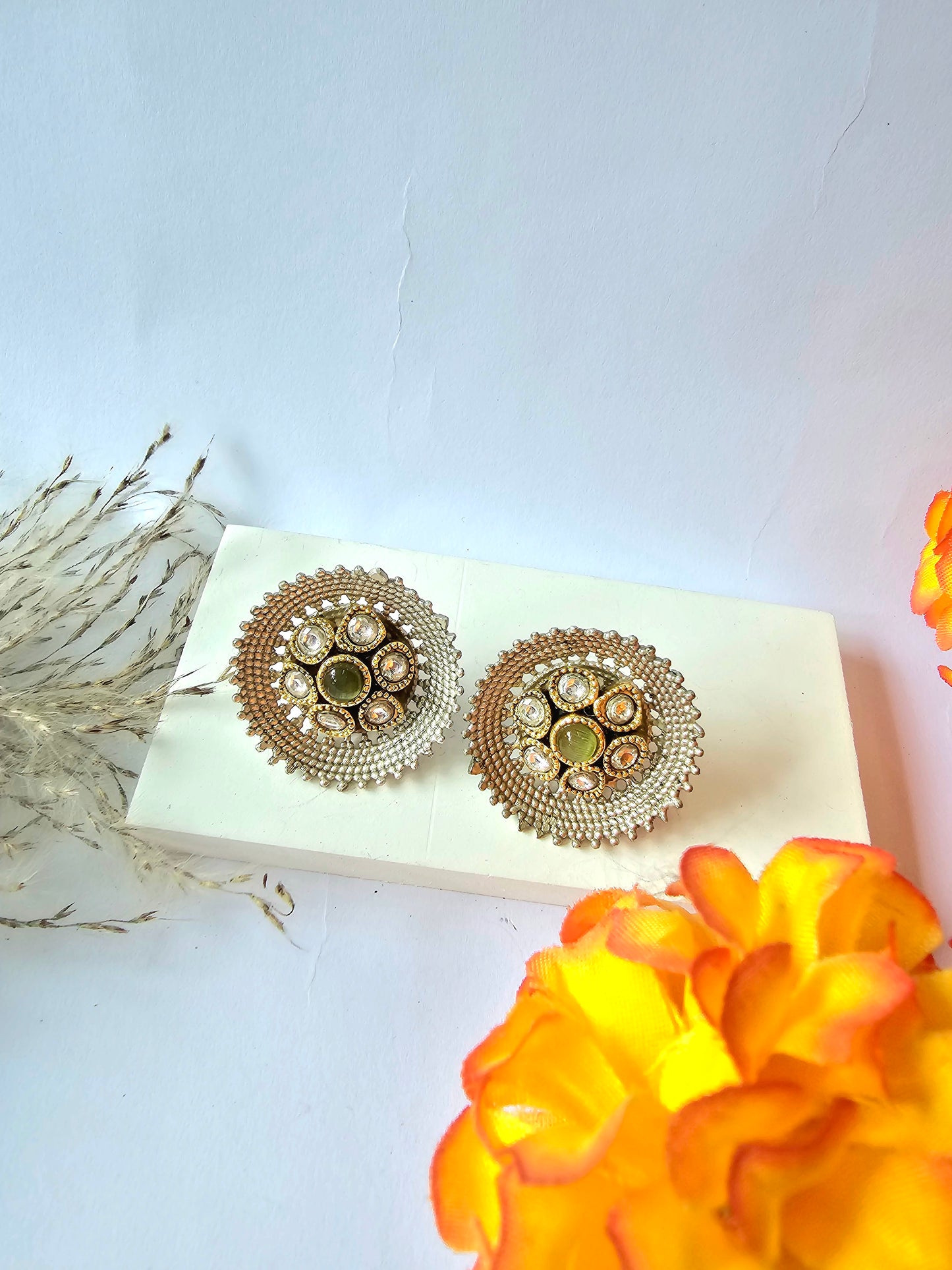 Silver Big Stud With Kundan