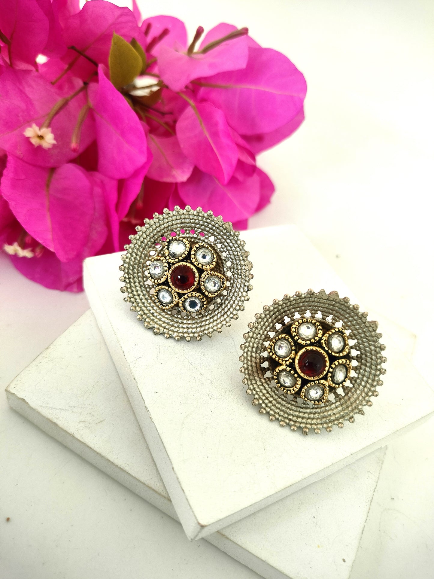 Silver Big Stud With Kundan