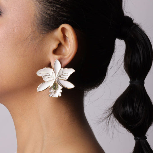 White Flower Stud Earring