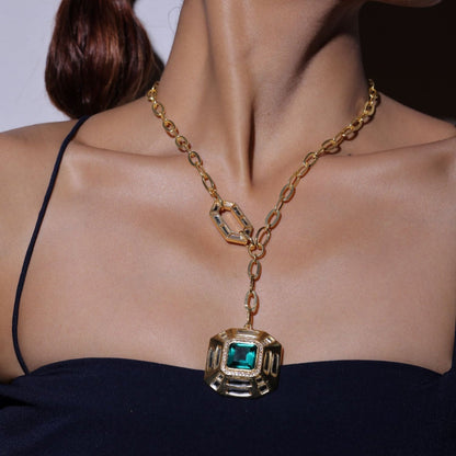 Emerald stone neckpiece