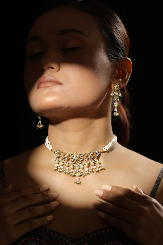 Choker Neckpiece With Earring
