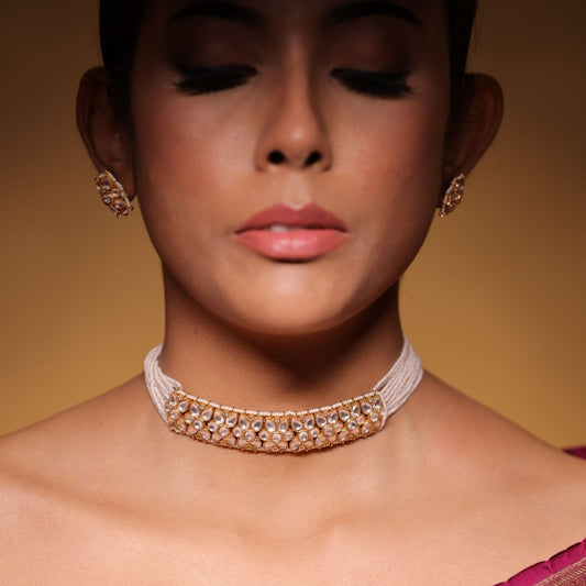 Small Choker Neckpiece