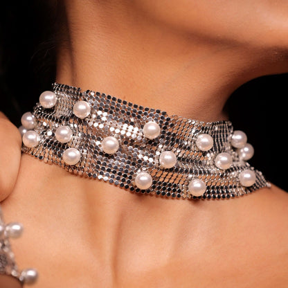 Mesh Chain Choker With Pearl Neckpiece