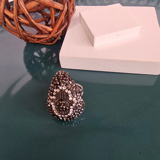 Hand & Craft Stone Ring