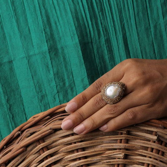 Stone Ring With Pearls