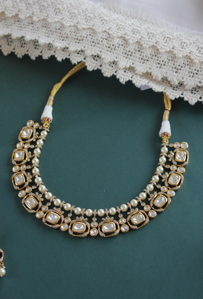 Kundan Style Necklace with Earrings
