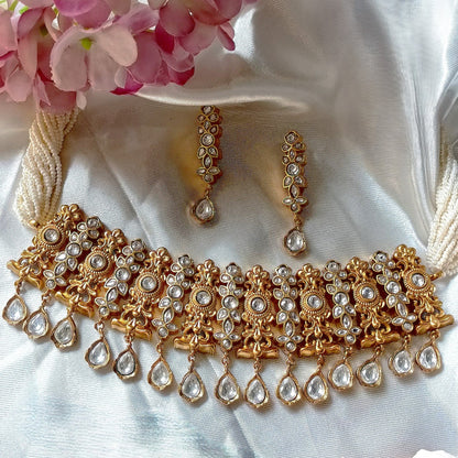 Gold toned metal work choker style neckpiece