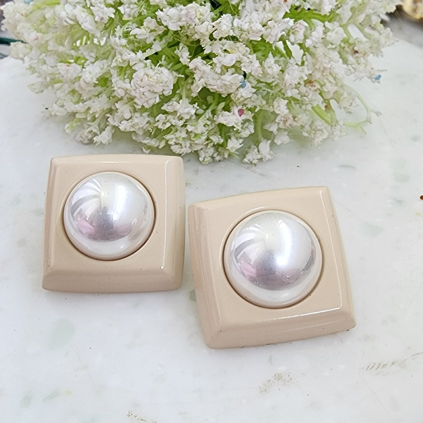 Pearl Square Stud Earring With Acrylic Border