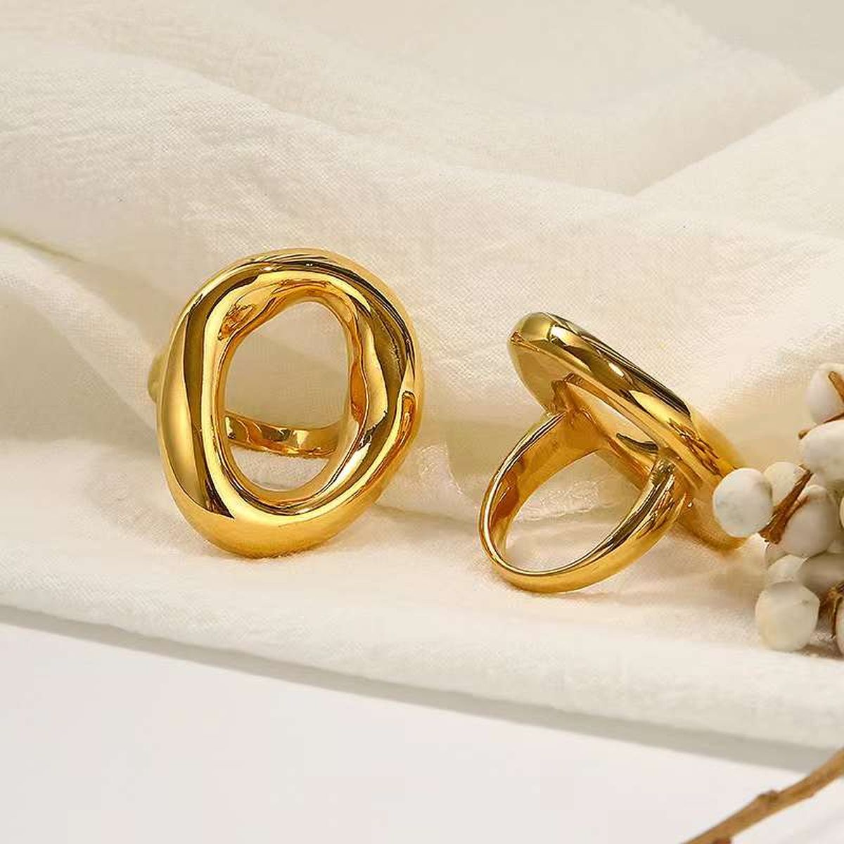 Golden Oval Shape Ring
