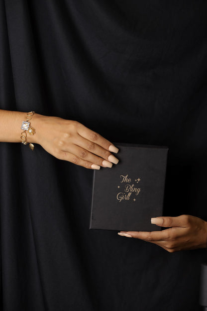 Chain Westen Bracelet With Flower Encraved