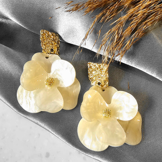 Mother Of Pearl Flower Design Earring