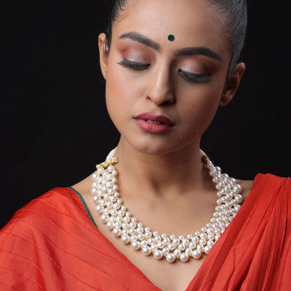 Pearl Neckpiece