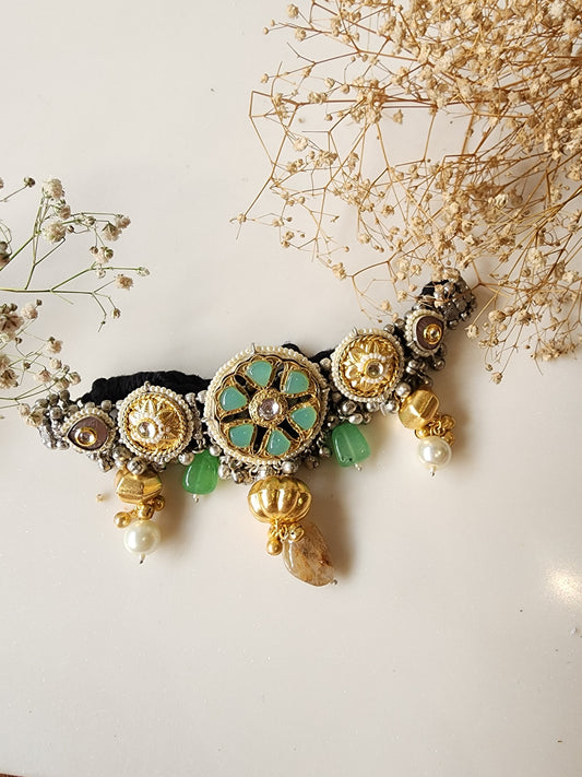 Silver Choker With Emerald Stone