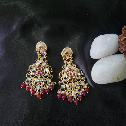 Golden Earring With Stone