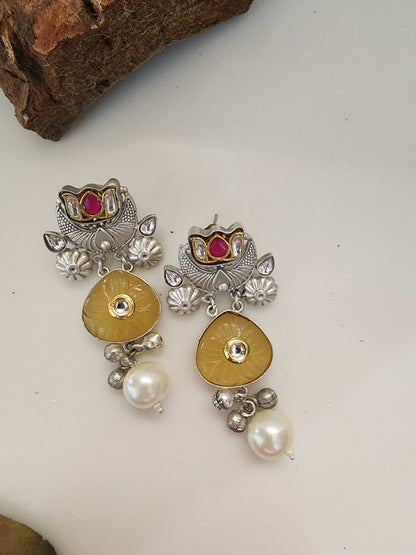 Dangle Earring With Stone