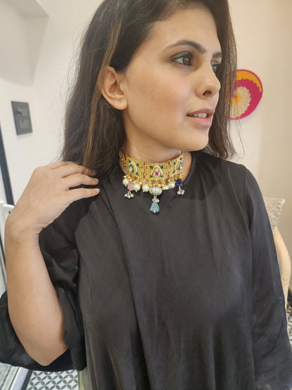 Choker Neckpiece With Pearls