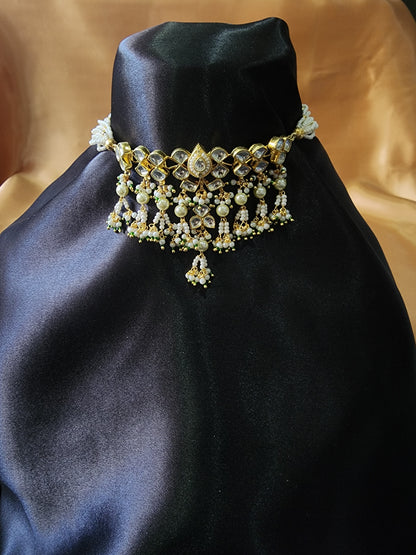 Choker Neckpiece With Earring