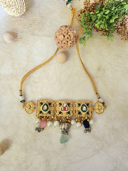 Choker Neckpiece With Pearls