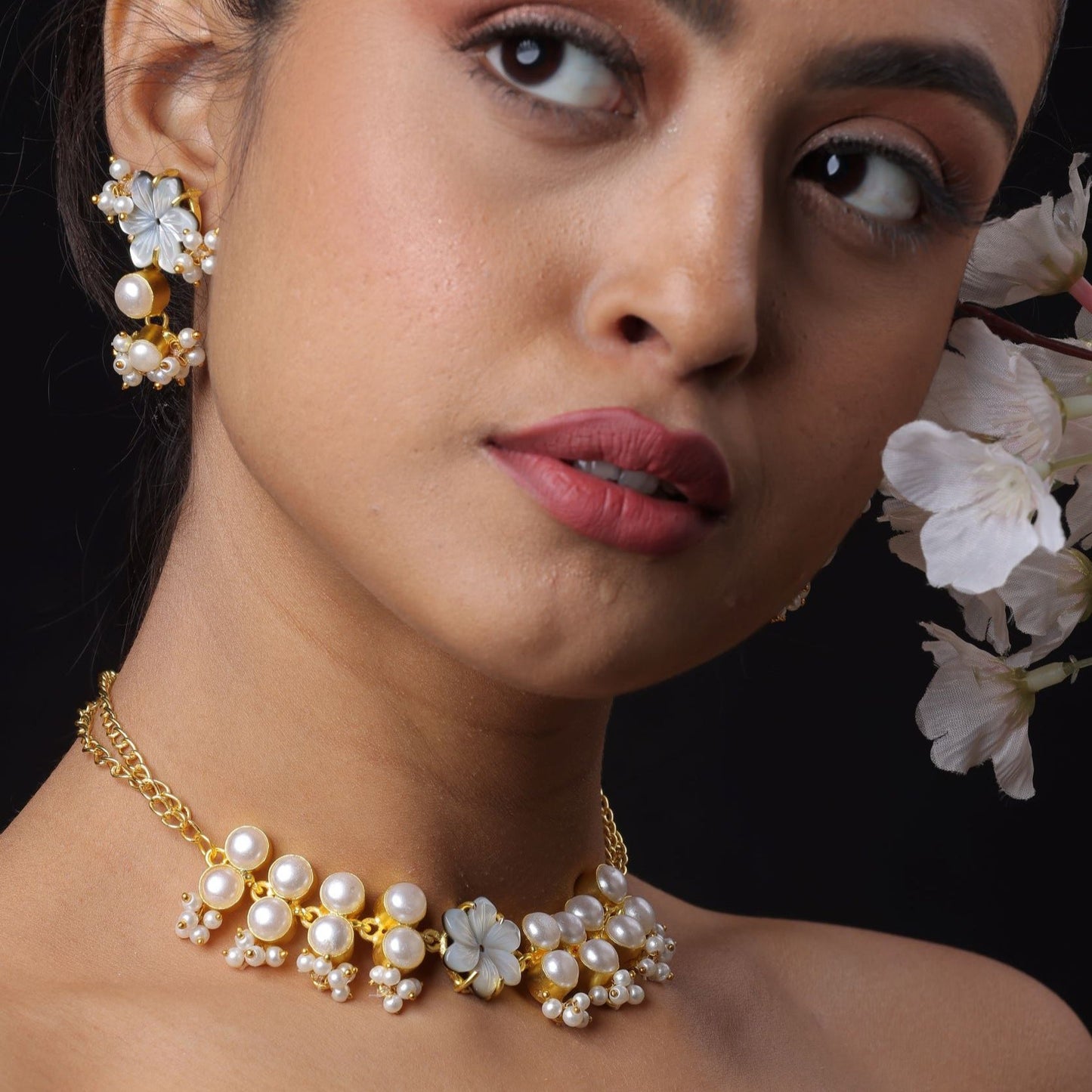 Gold Tone Flower Design White Pearl Choker Neckpiece