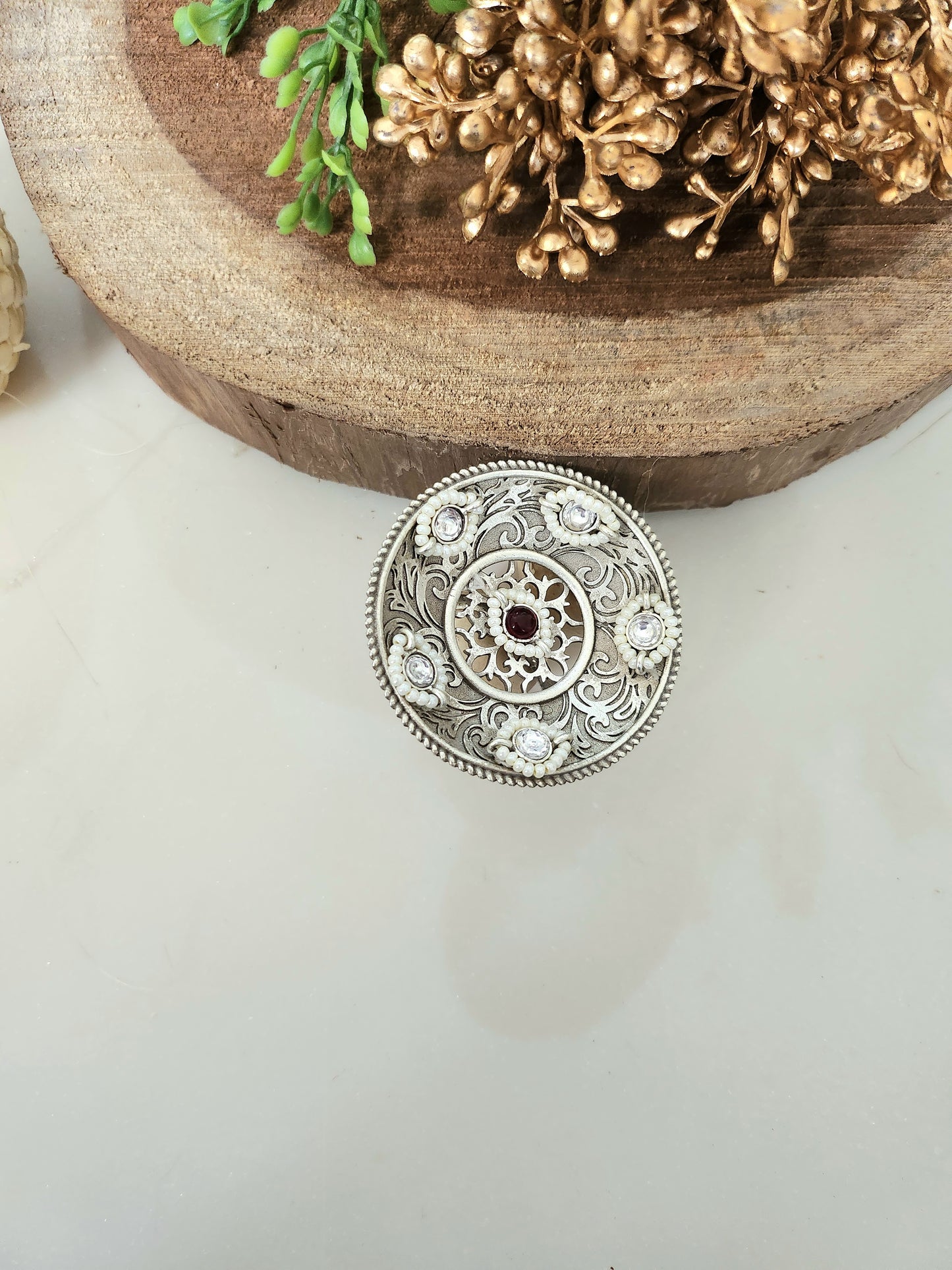 Silver Statement Ring With Kundan