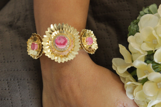 Flower bracelet with druzy Stone