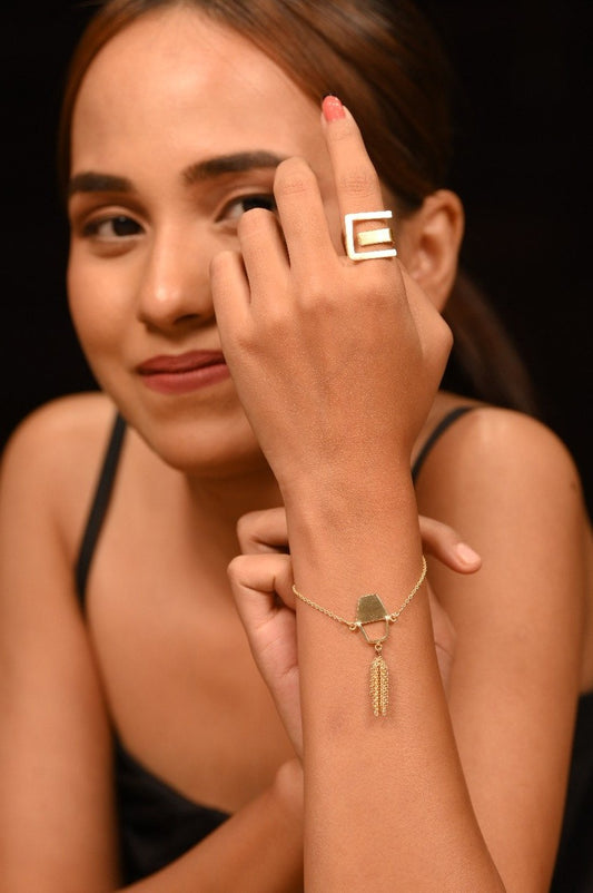 Gold Chain Bracelet With Pendant